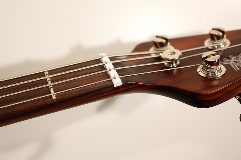 MUSICMAN / Classic Sabre Rosewood-Neck｜製品動画【デジマート